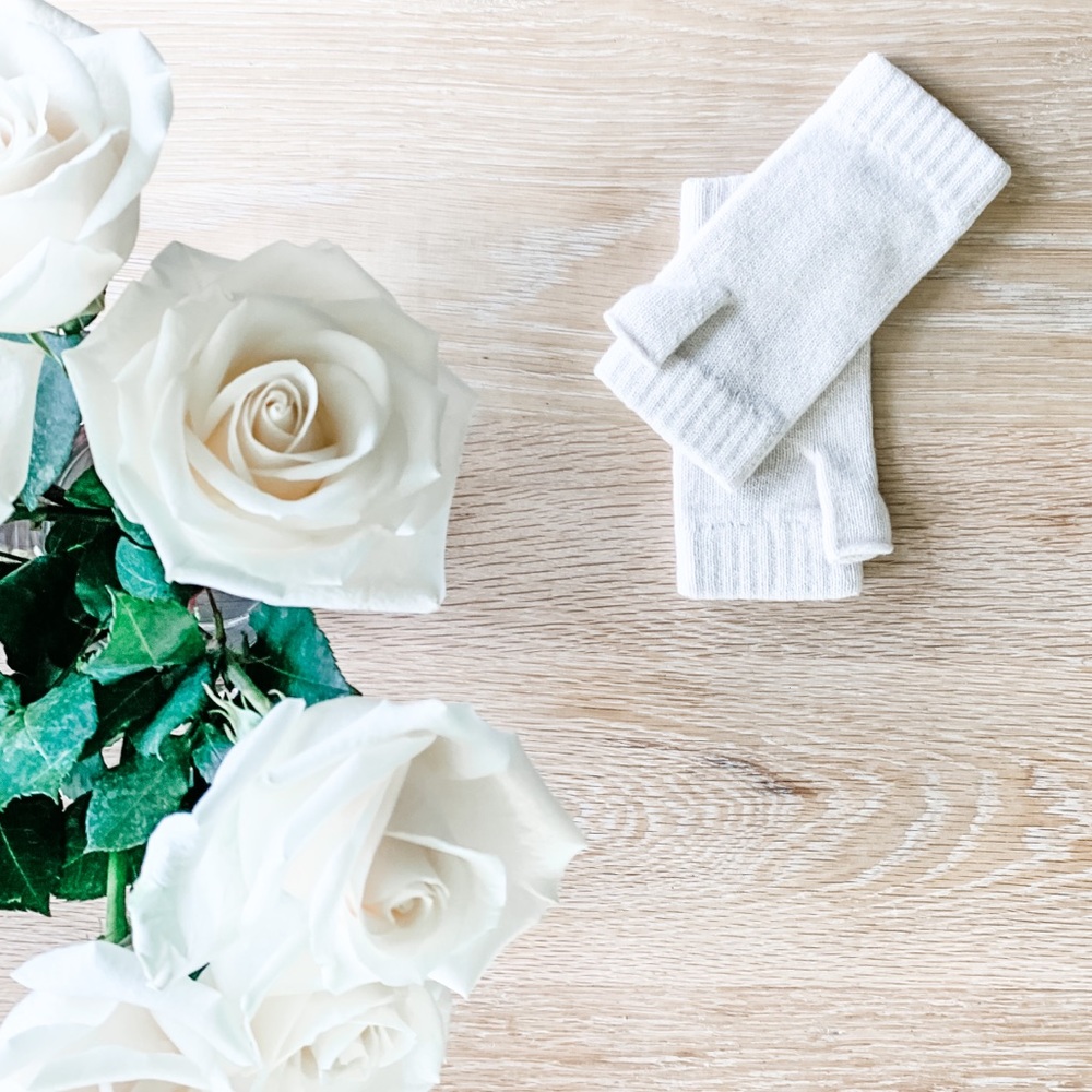 The White Company: Cashmere Hand Warmers